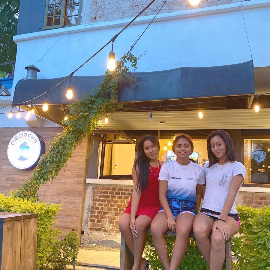 Kaena Point Hostel グアテマラシティ エクステリア 写真