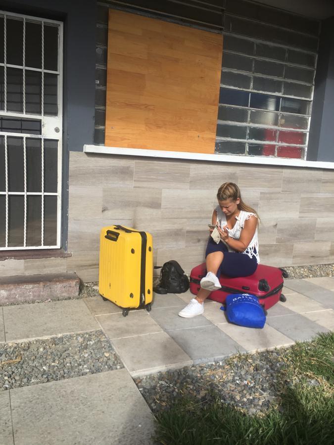 Kaena Point Hostel グアテマラシティ エクステリア 写真