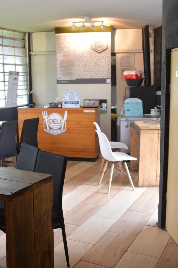 Kaena Point Hostel グアテマラシティ エクステリア 写真